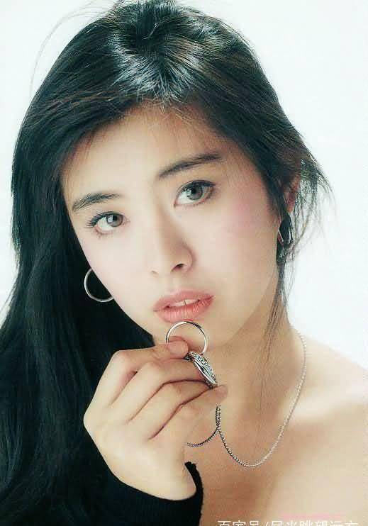 盘点香港曾经的四大美女,排名第一的居然是她,仿若天仙下凡!