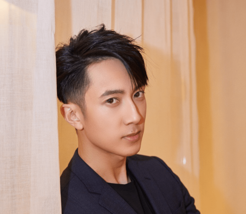 吴尊晒16岁青梅竹马,偶像失格或许无关紧要,但坦诚也不重要吗?