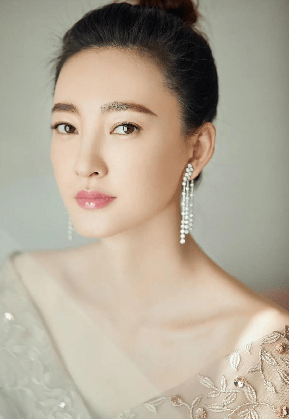 今日唯美摄影美图推荐11:优雅御姐王丽坤