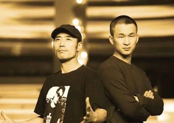 旭日阳刚王旭直播哭诉:再这样下去,搬砖都找不到地方,压力太大_汪峰