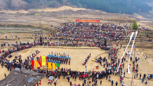 天峨 “文化+旅游”融合发展，铸牢中华民族共同体意识 (图3)