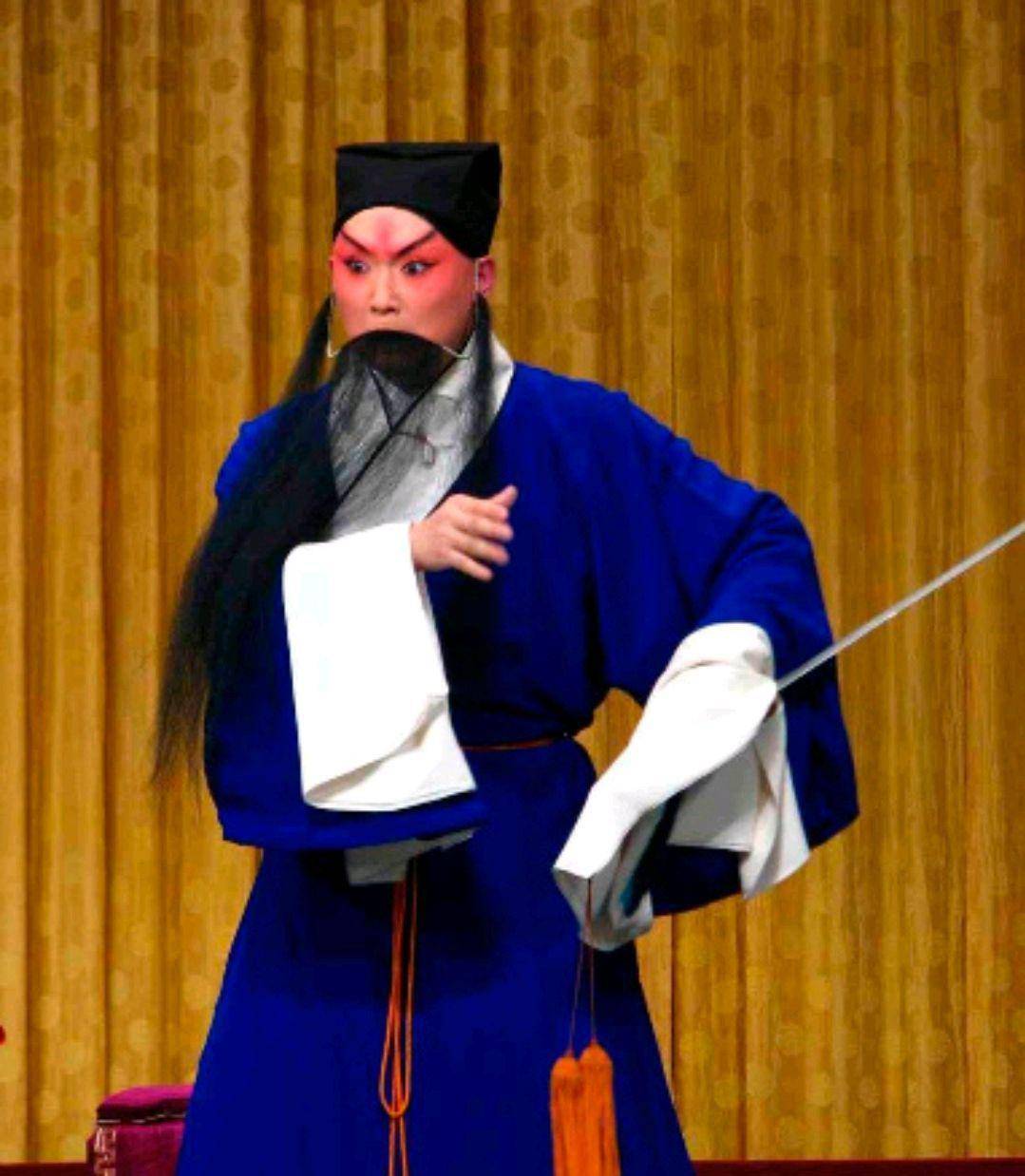 大连京剧院吸收了凌珂这样的优秀人才这是好事,值得其他剧院学习