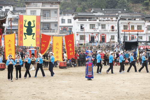 天峨 “文化+旅游”融合发展，铸牢中华民族共同体意识 (图9)