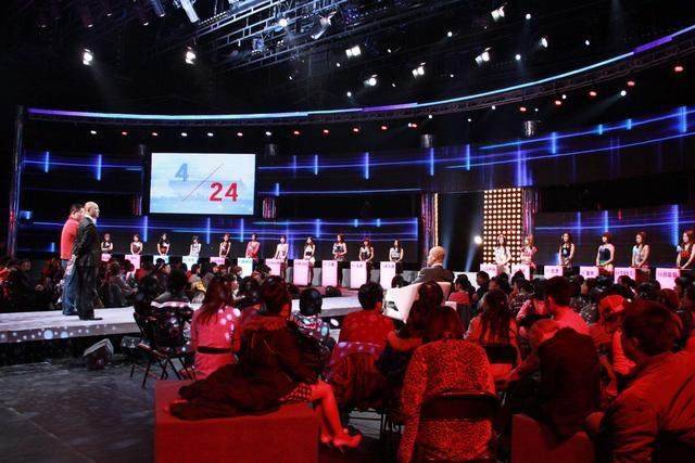 《非诚勿扰》里面那些女嘉宾都是从哪里找的？大部分都是托？