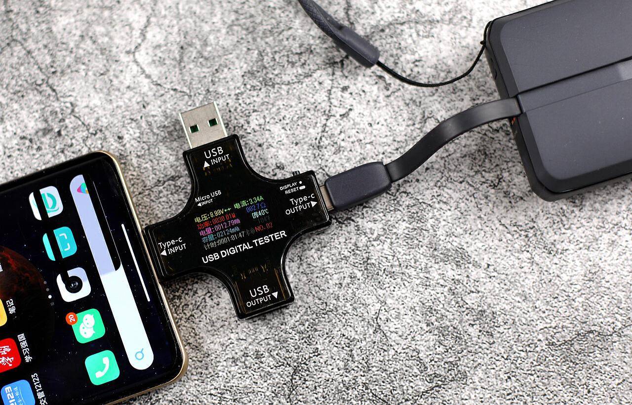 外出携带方便,电量担待,ZLOS迷你充电宝试用体验