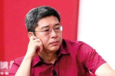 体育解说员也是人最爱刘建宏现场解说国足比赛_色彩_感情_球迷