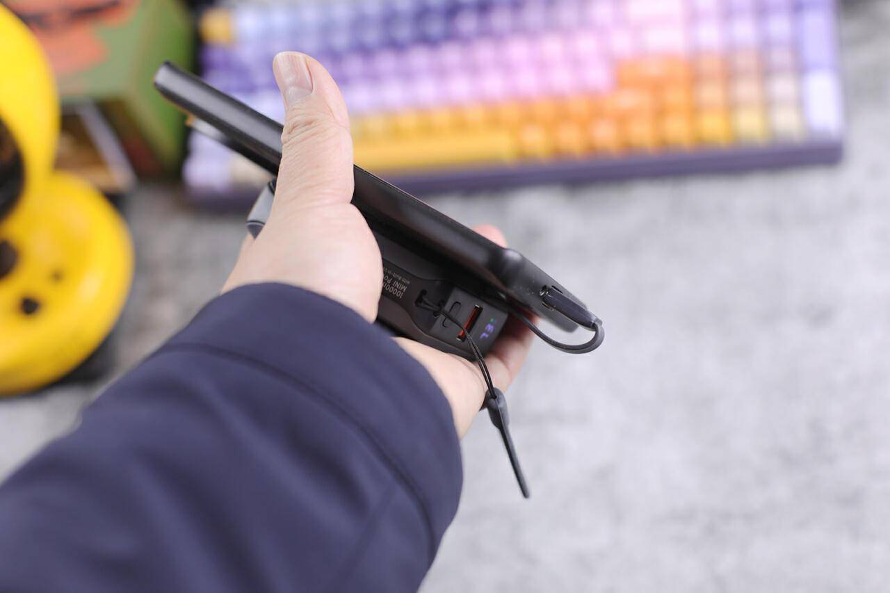 外出携带方便,电量担待,ZLOS迷你充电宝试用体验