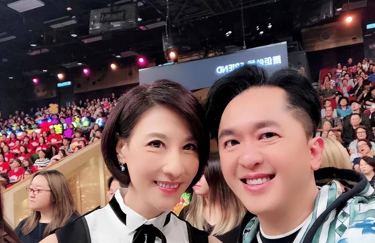 可在朝夕相处下,林漪娸渐渐发现两人个性南辕北辙,她是一个心直口快的