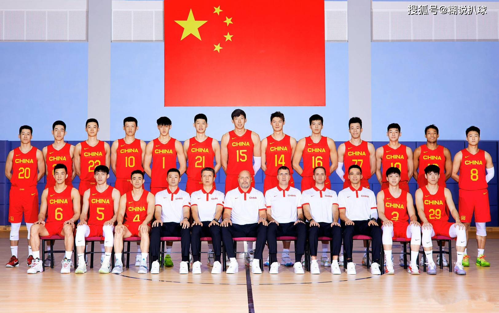 中国男篮12人名单解读:曾凡博淘汰事出有因,胡明轩入选合情合理_乔帅