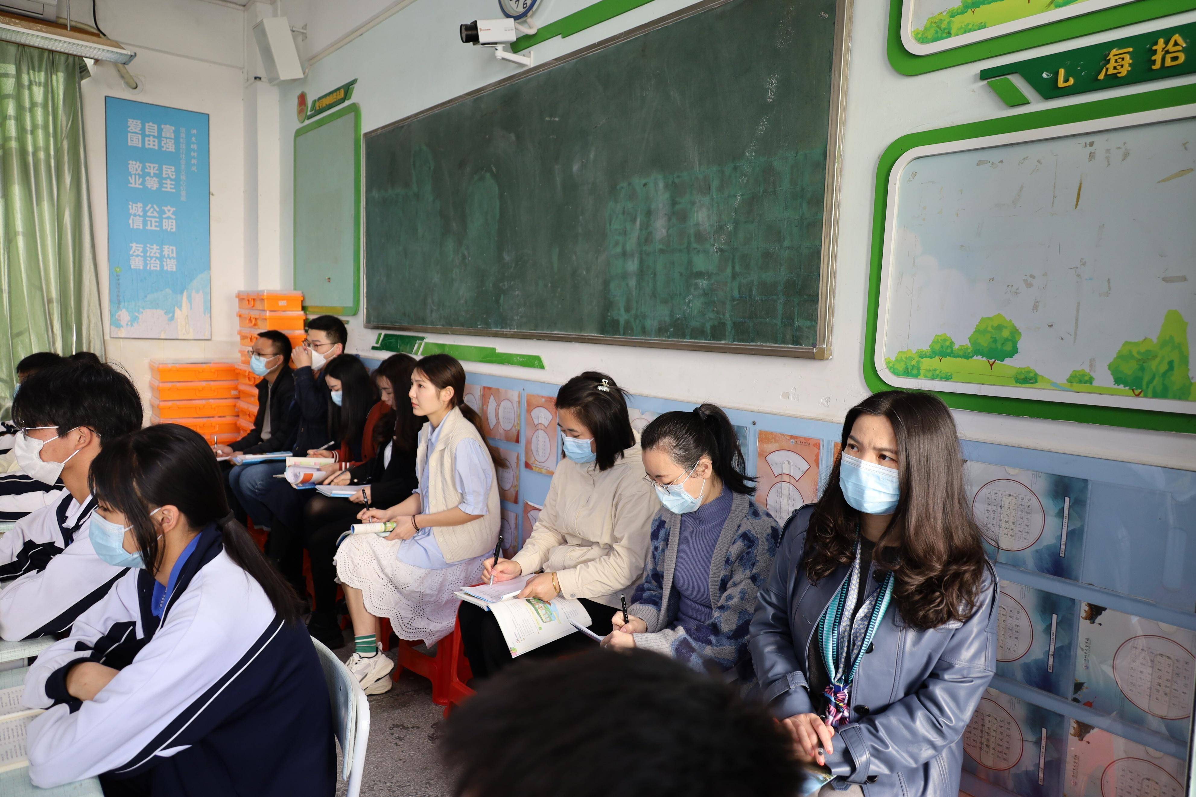 本次喀什教师跟岗交流研修活动,对实现深喀两地学校,教师,学生广泛