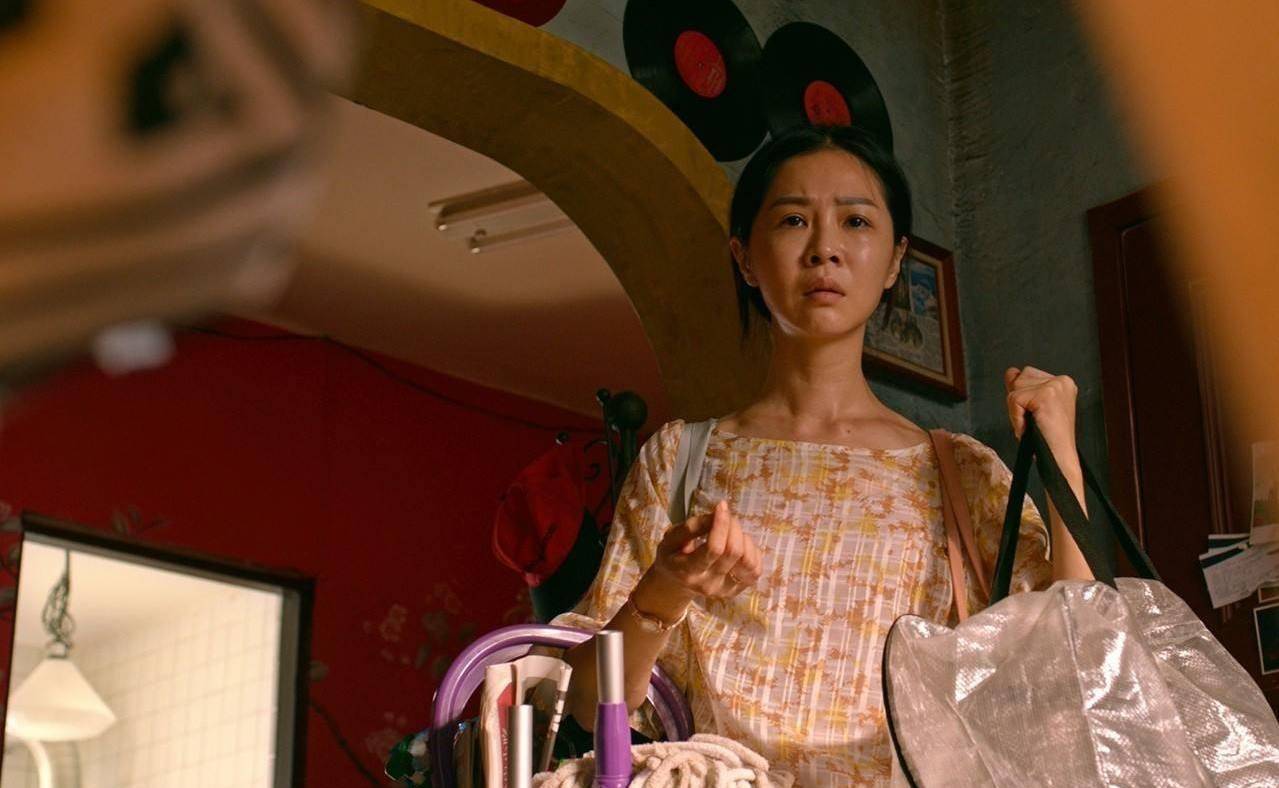 跑龙套"专业户",穷到靠父母救济,凭演技击败周迅成影后!