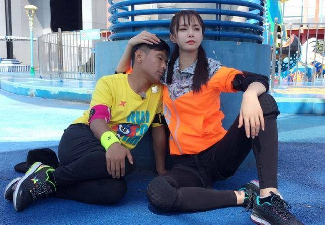 宋小宝太搞笑,抹沈梦辰防晒吐槽像戴了白手套,网友:你黑点挺好_女神