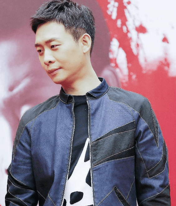 以花白头发跃升"叔圈顶流",《狂飙》火了之后,张译又消失了_史今_女孩