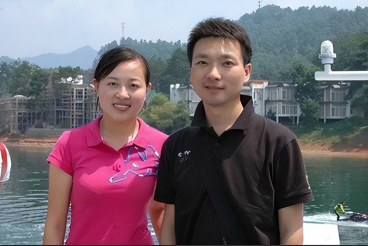 康辉的妻子刘雅洁:丈夫成名背后有泪有痛,如今无儿无女也幸福_工作