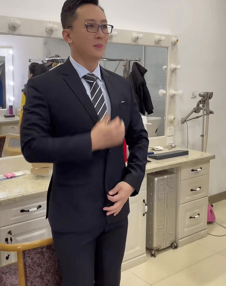 知名主持人程成胖20斤!