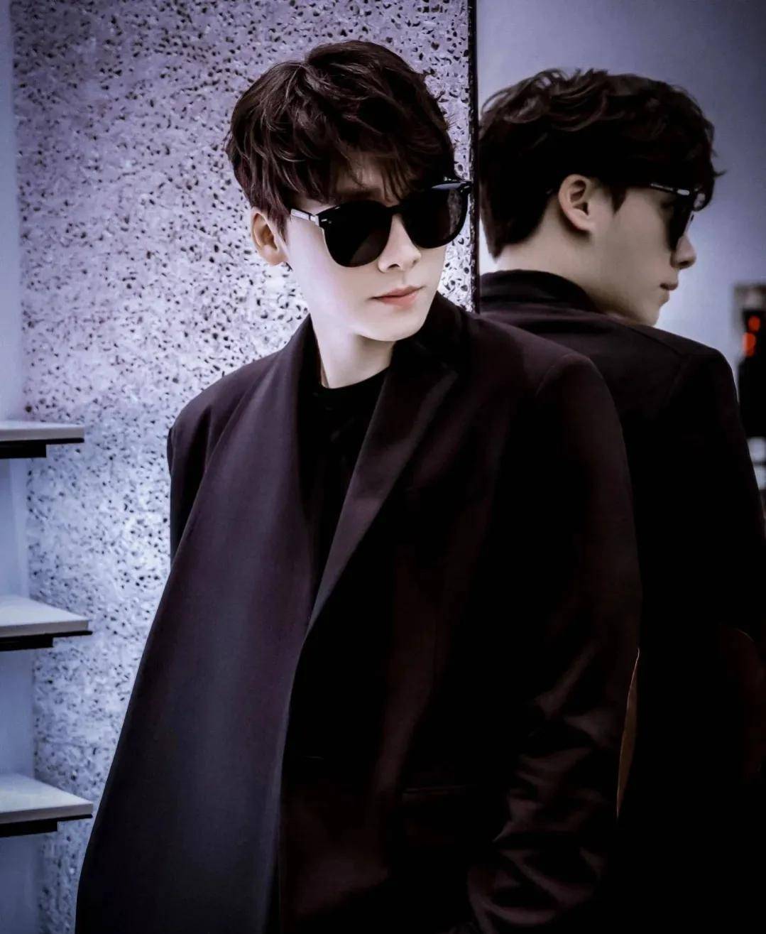 12位男星戴上墨镜,你能猜出都是谁吗?_帅酷_潮流_造型