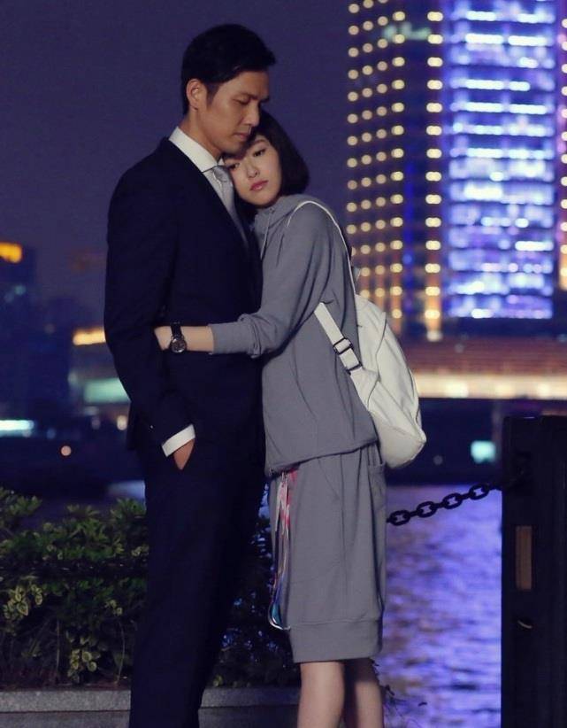 何以琛赵默笙再登文娱榜,剧评人:梦回顾漫_钟汉良_唐嫣_作品