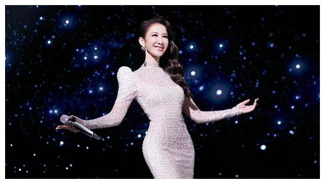 加拿大歌星排行榜_英国网站给加拿大女歌手排名席琳最受欢迎(图)