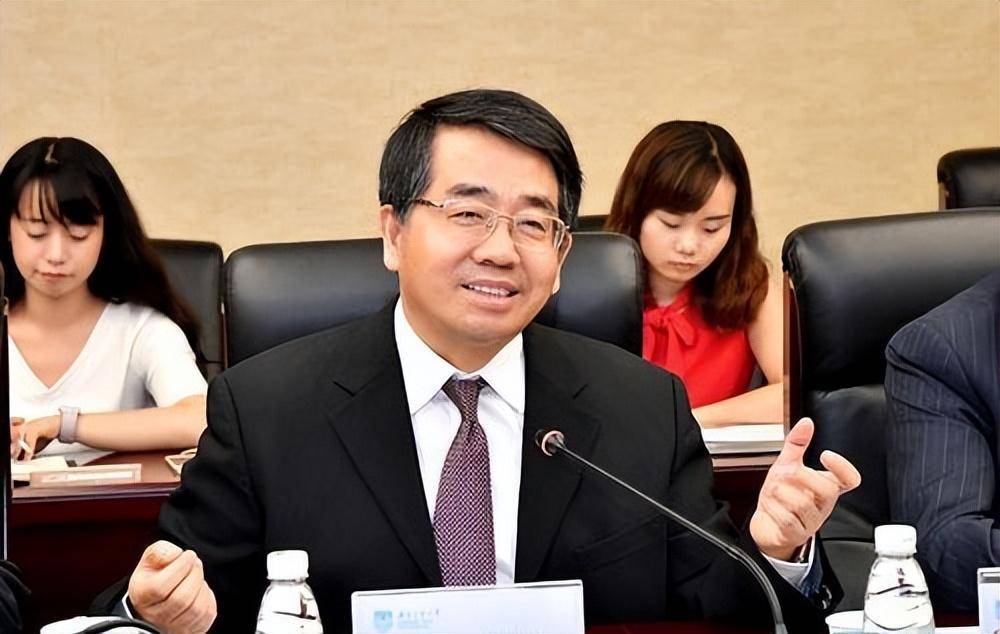 东南亚新"首富":身家涨到3230亿,反超李嘉诚,郭鹤年华人富豪_印尼