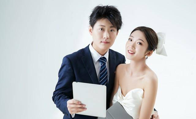 妻子出轨,为报复妻子丈夫也出轨了,妻子的下场太惨了_曹香_王业_工地