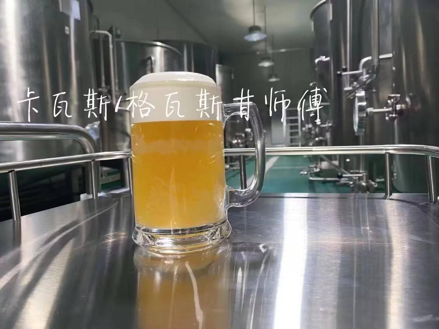 伊犁卡瓦斯是由天然原料经过自然发酵而成的饮品#,富含活性益生菌群