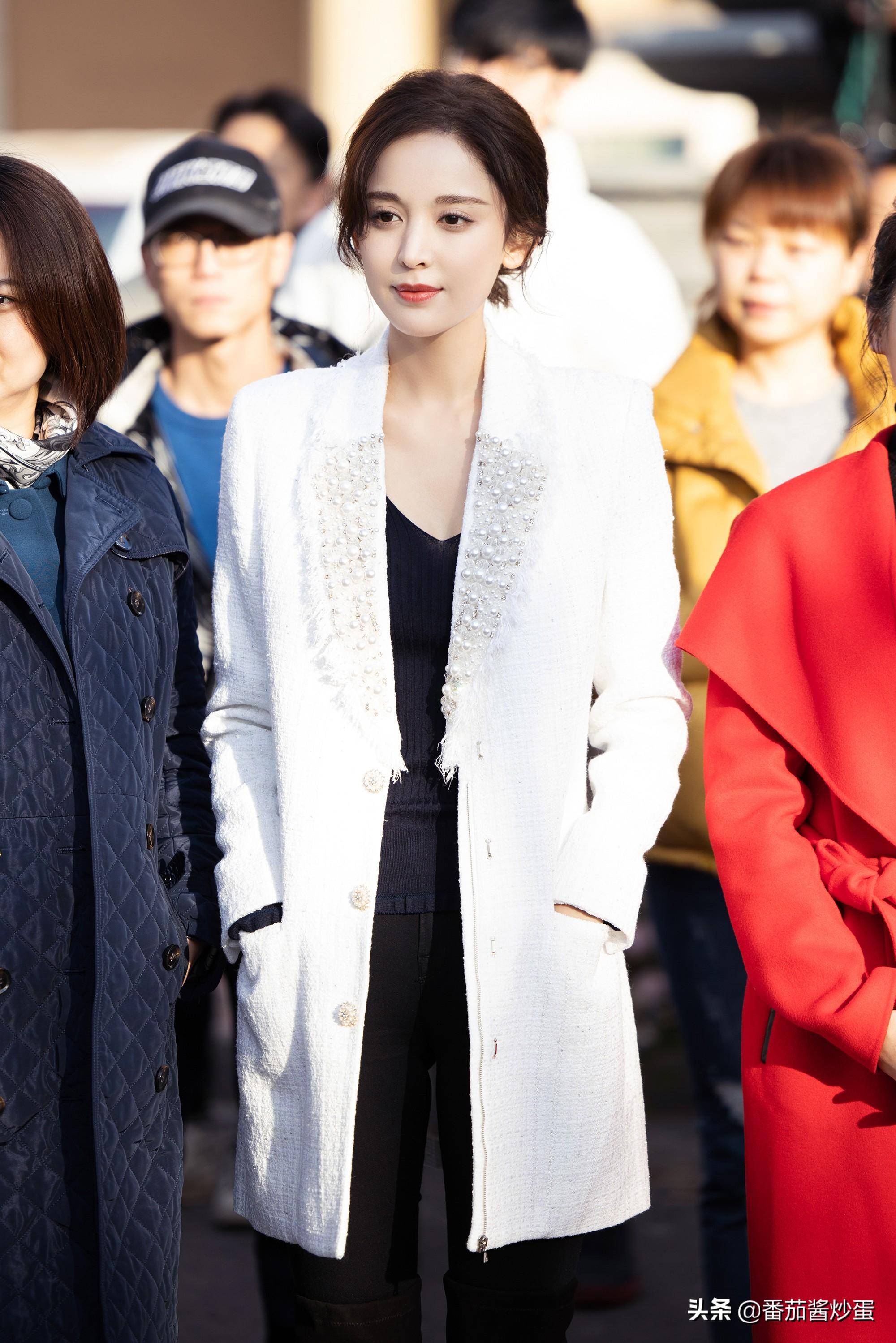 唐人一姐和于正前一哥合作,两家公司的颜值标杆,上演三十危机_娜扎