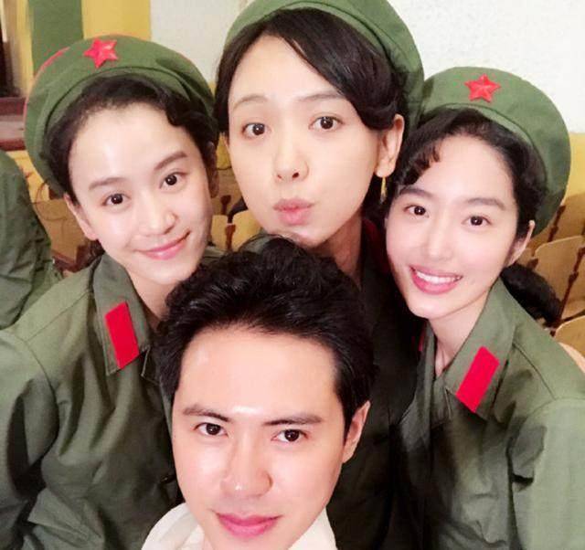 《芳华》票房破10亿,"冯女郎"杨采钰曝珍贵幕后照_丁丁_故事_照片