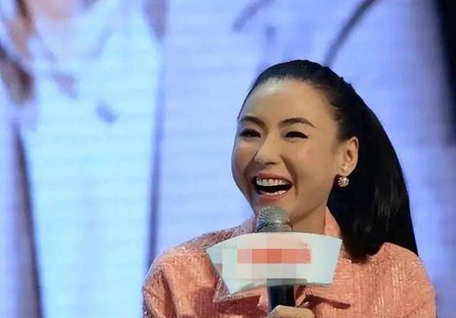 42岁的张柏芝,脸肿僵硬,满面油光不敢认_情况_脸部_女神