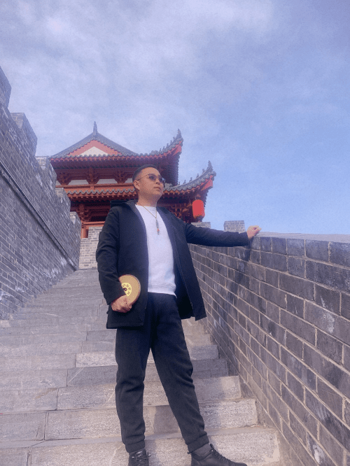 栾艺伟 荣获2023年度首届"民间易经风水命理专家"亚军