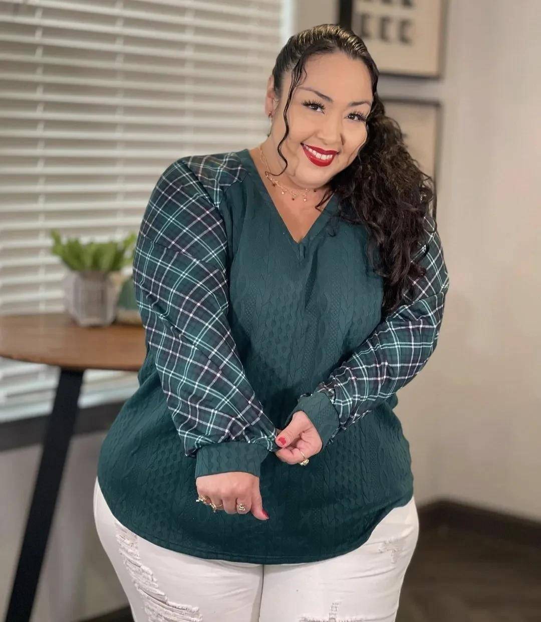 风韵犹存的熟女大妞,大码模特:jay lynn_体重_东西方_巴西