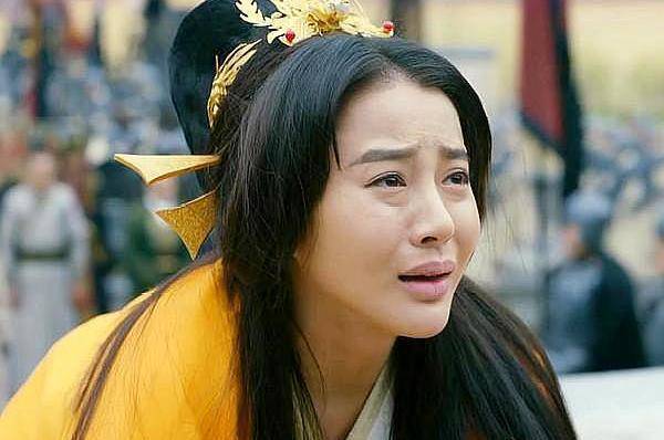 她比曹丕还大3岁,却从婢女逆袭成皇后,因没生出儿子,下场凄凉_甄氏_郭