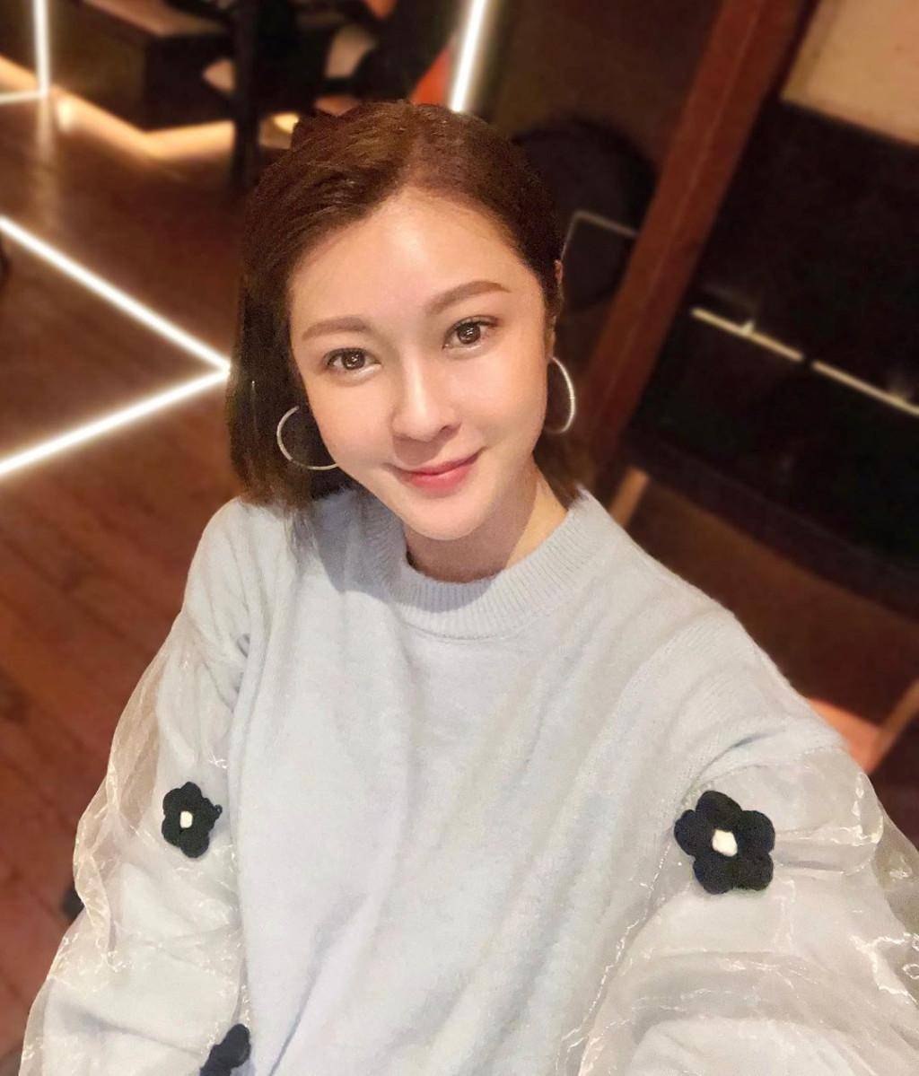 曾被传介入倪震周慧敏婚姻,又陷同性风波,44岁女星近照面目全非_陈颖