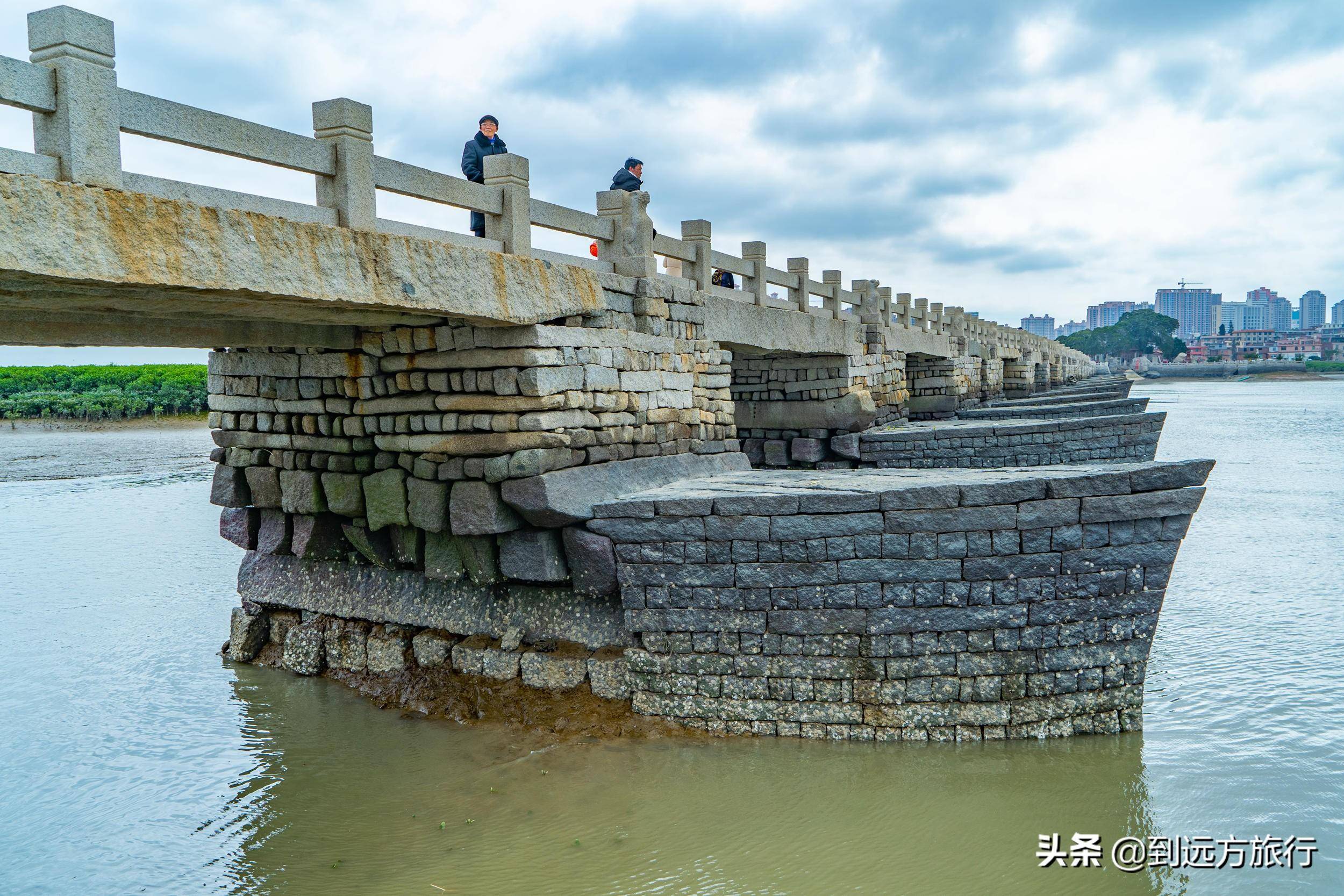 河北赵县赵州桥,北京卢沟桥被誉为我们国家四大古桥