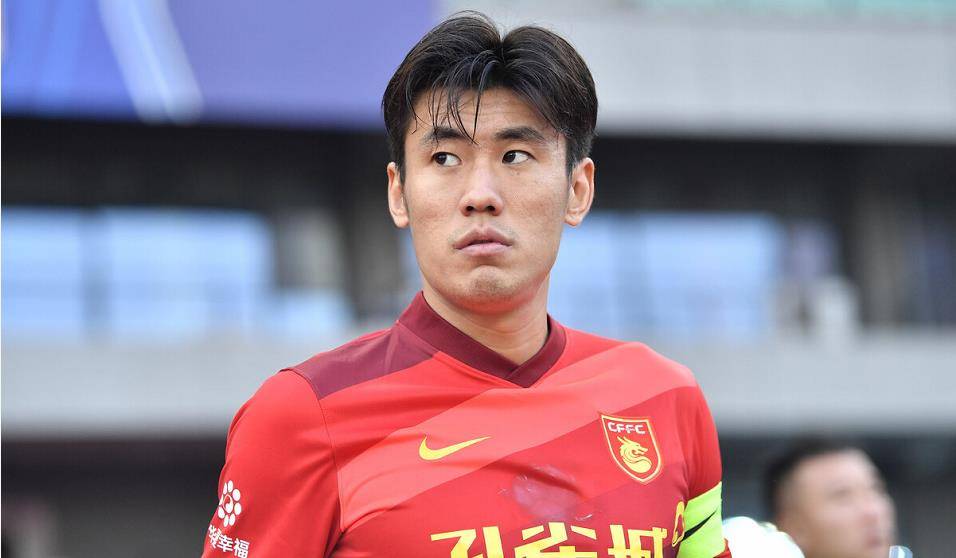 张呈栋本人在河北队,也轻松得到了大概一千多万的年薪.张呈栋在河北队