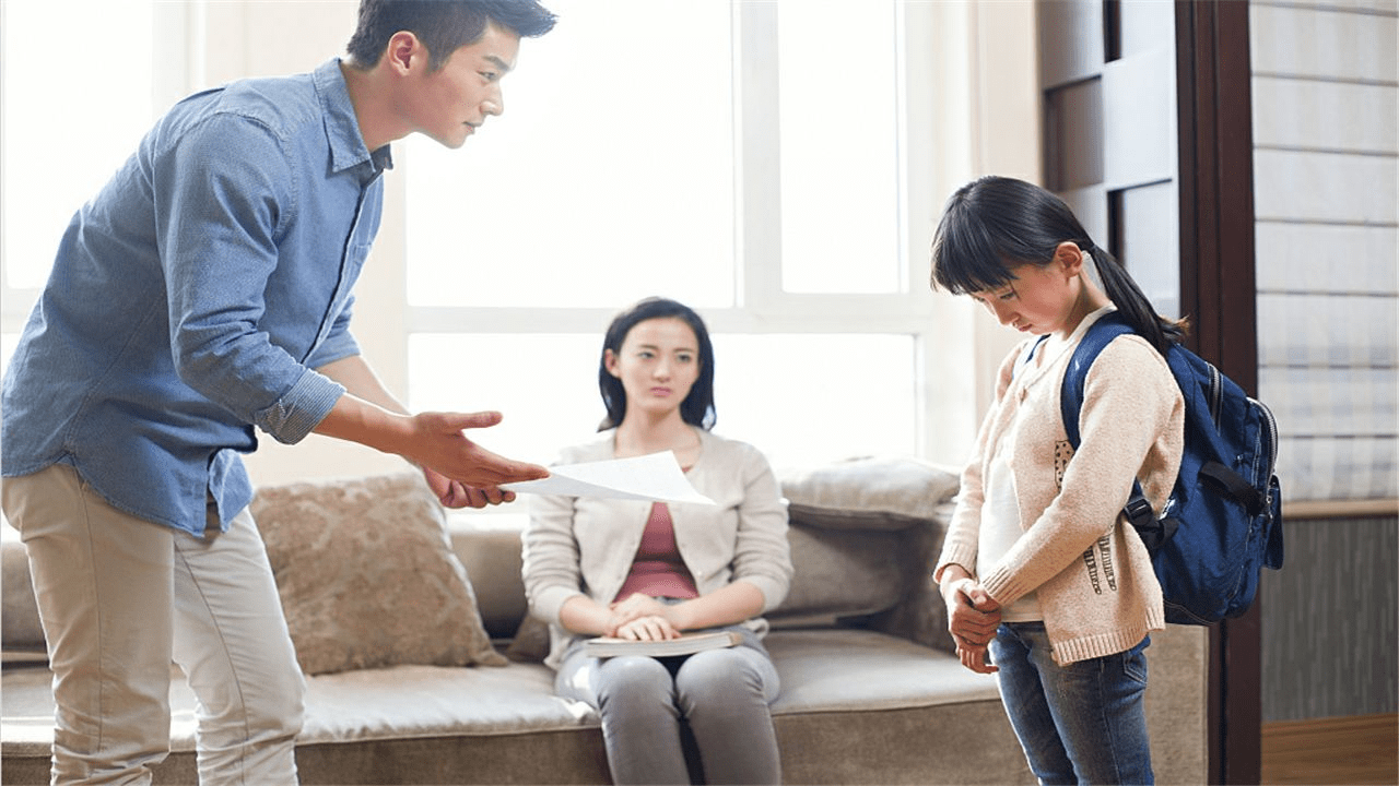 严厉教育孩子后,如何做好孩子的心理疏导?_家长_父母_情绪