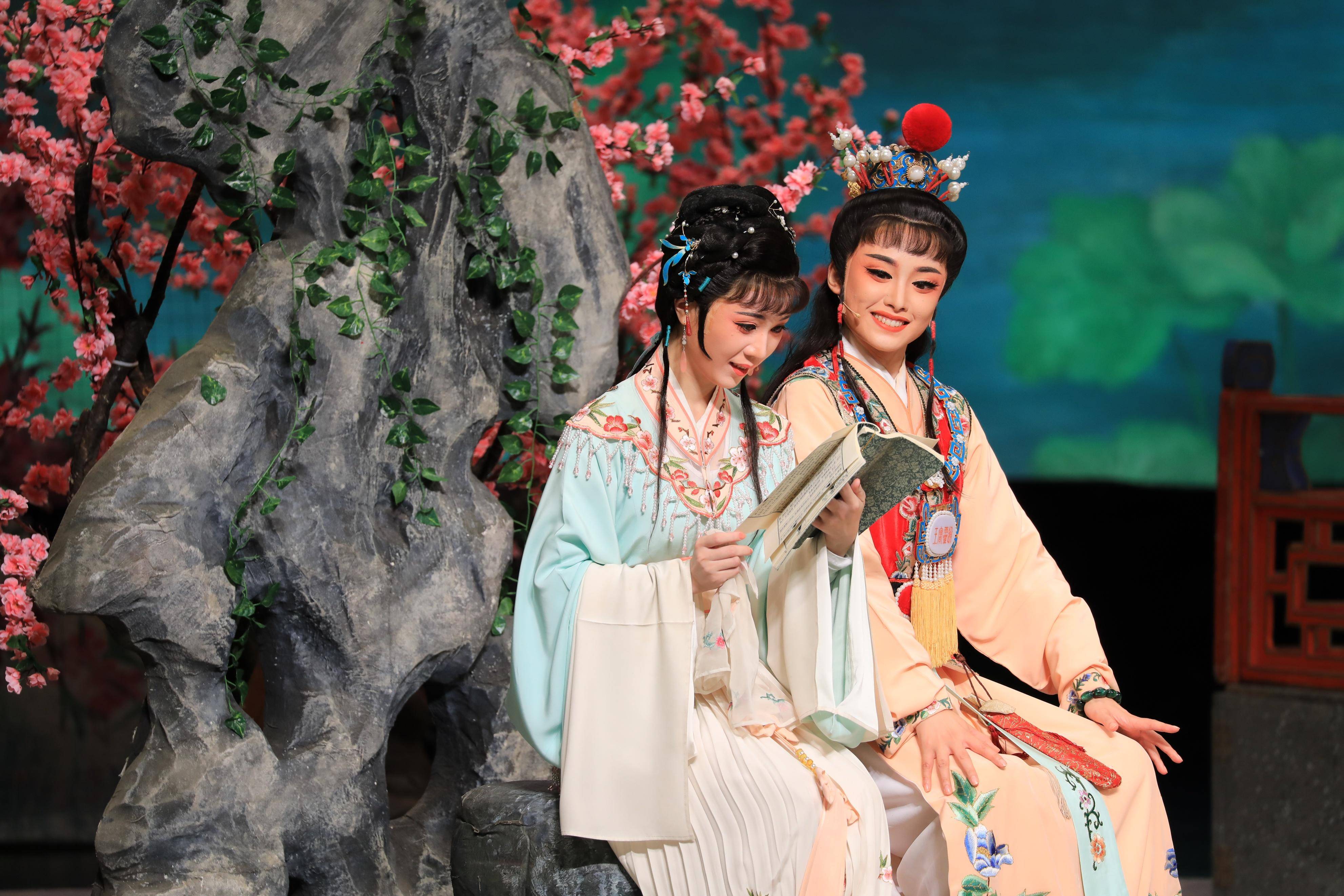 经典越剧《红楼梦》《梁祝》闽南大戏院上演_传人_贾宝玉_剧目