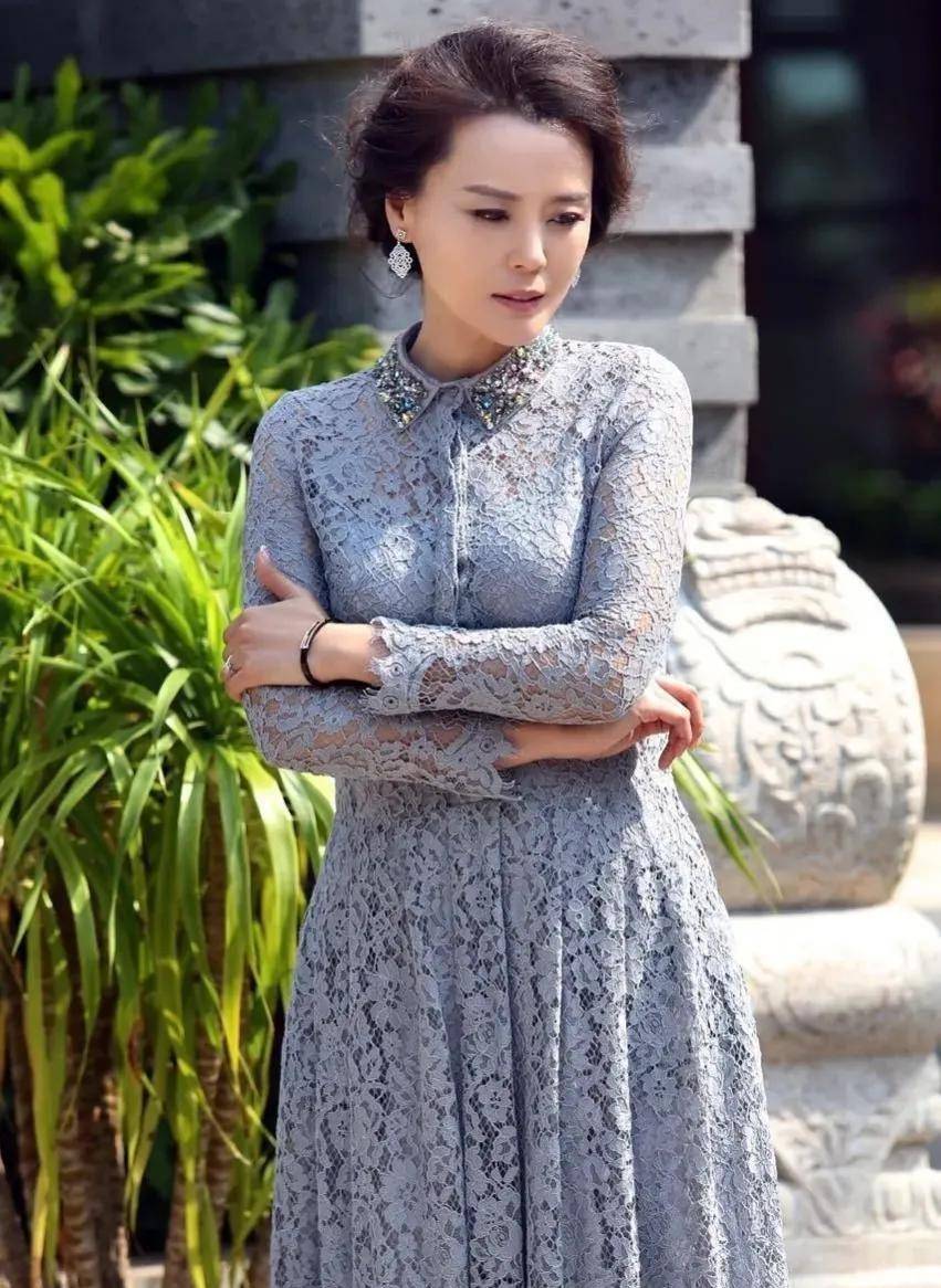 梁爱琪:年轻时籍籍无名,年长靠演"富婆"出圈,独独演不了穷人_角色