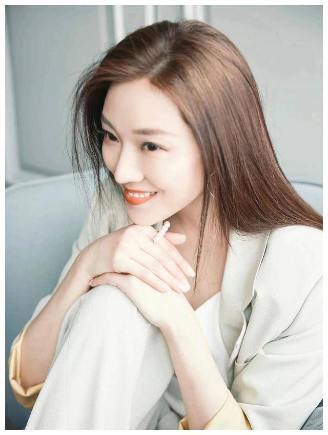 菅纫姿:90后文艺青年的缩影,娱乐圈实力派演员的耐看型_乔伊斯_观众