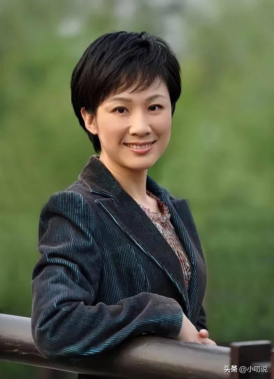 上海台主持林牧茵:学历比董卿高,主持《新闻夜线》深受观众喜欢_专科