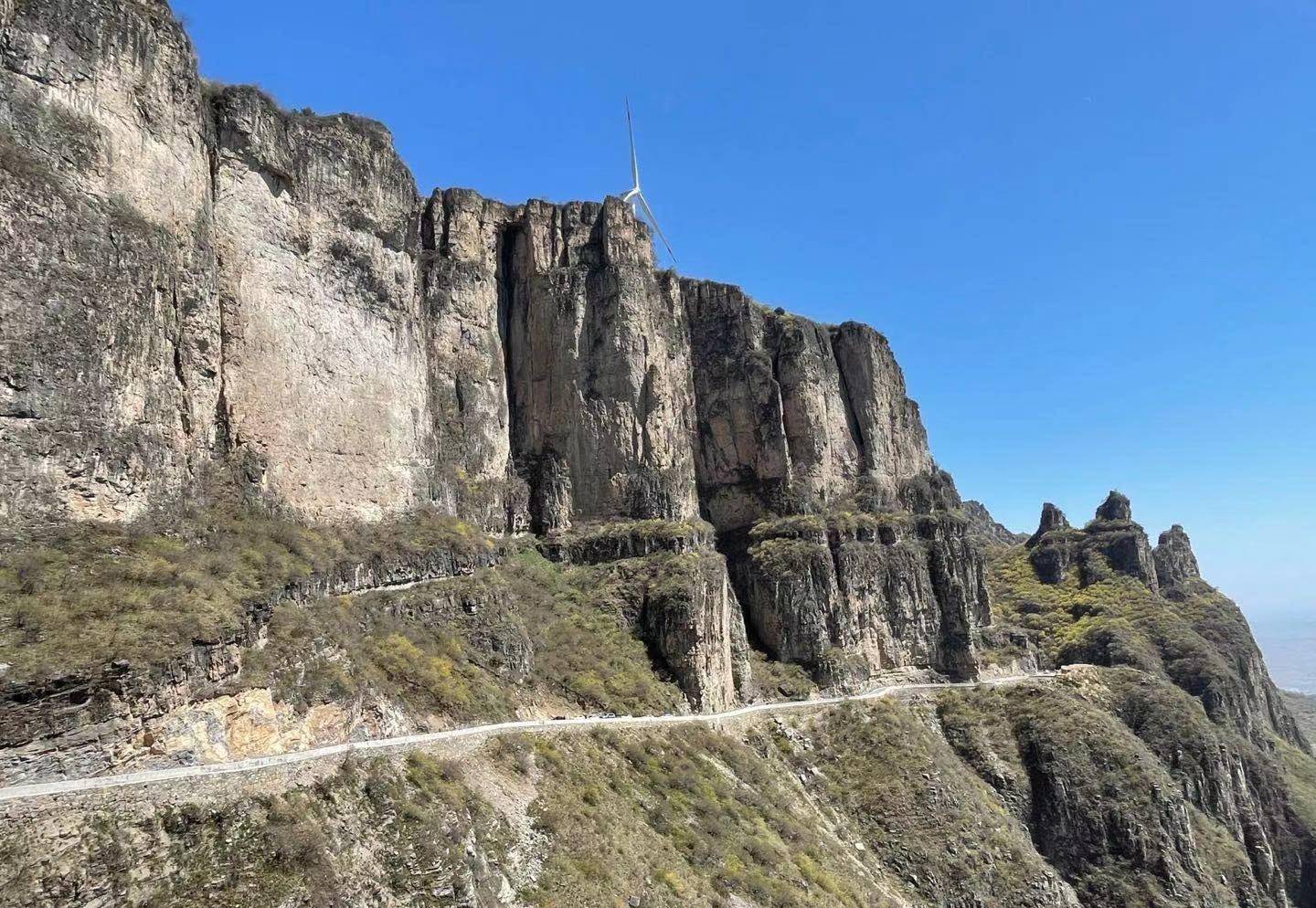 郑州驴友团自驾花壶公路,徒步太行之巅小西天游览千年古寺金灯寺_前往