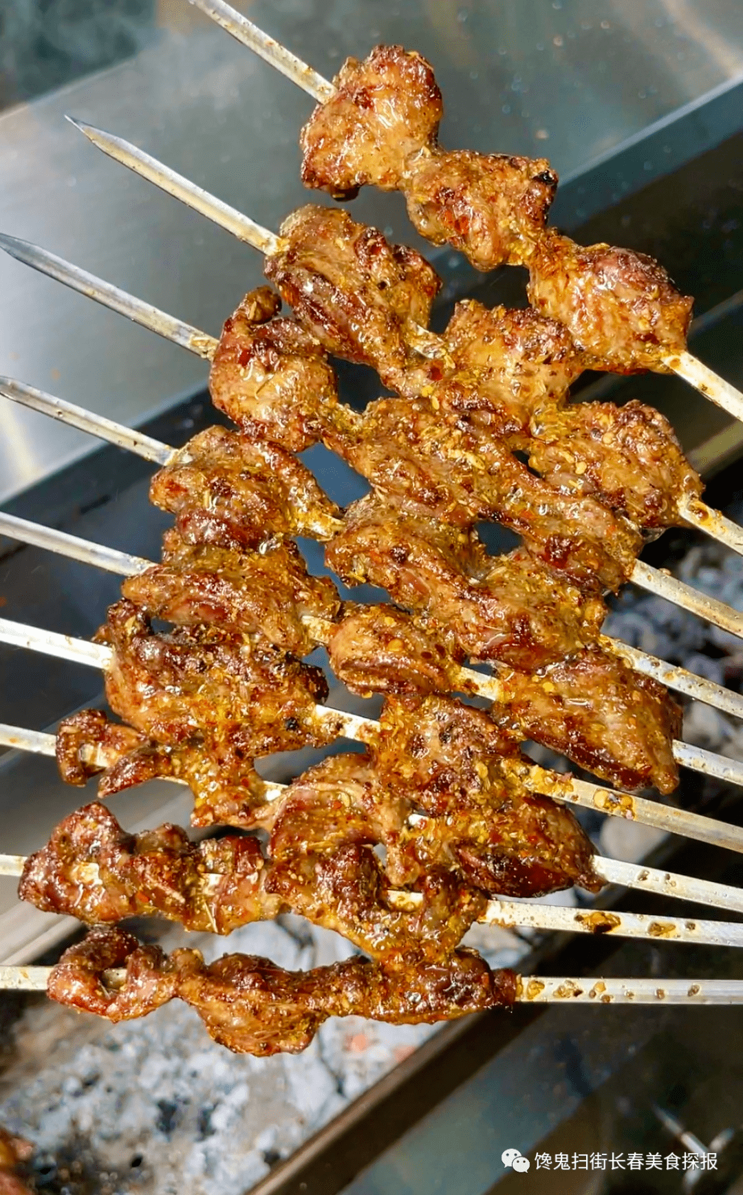 他家的肉串口感都不错,像手把肉,牛燕翅,牛肥瘦.都是进店必点的.