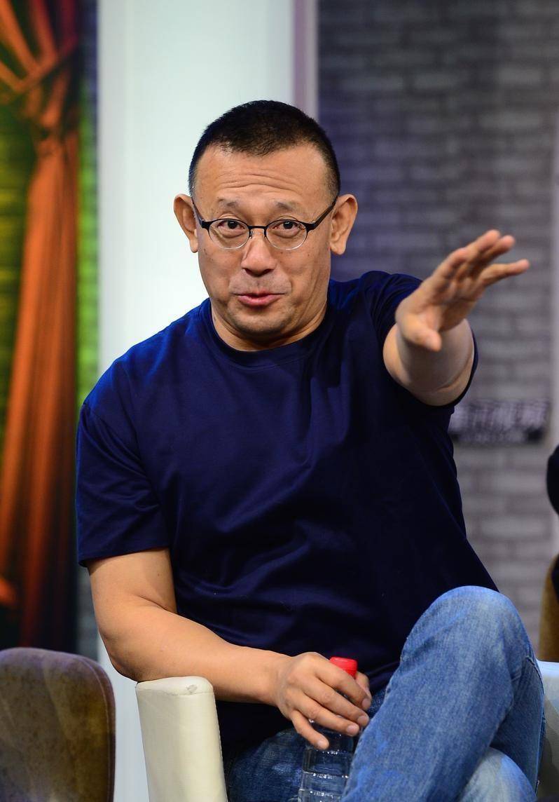 还在电话里吵了起来,吵到姜文以后都不敢再见到珊德琳,看到她的手机