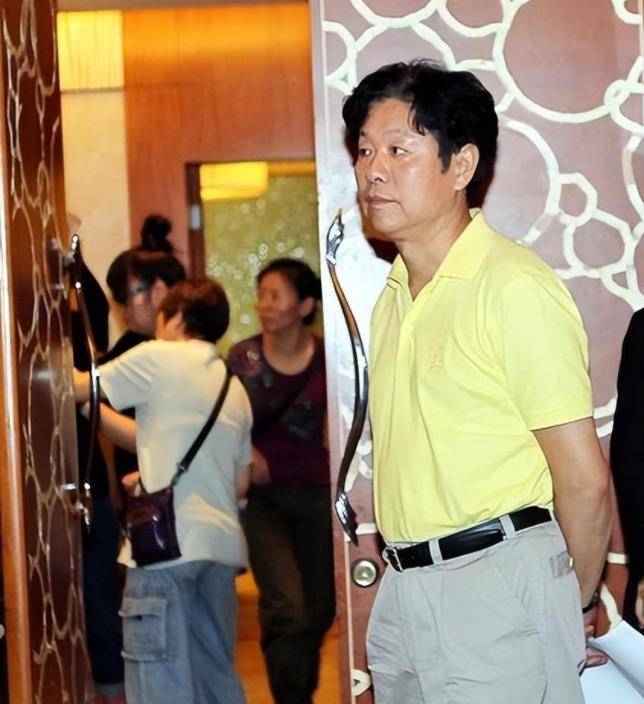 歌手宋祖英:与丈夫分居8年,39岁高龄产子,57岁身材好似少女_罗浩_妈妈