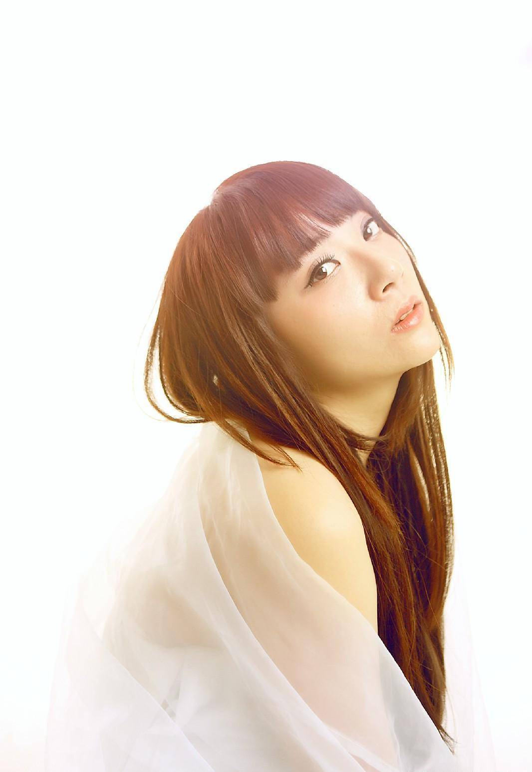 姜一涵性感只是他的代名词.江一涵很有才华.