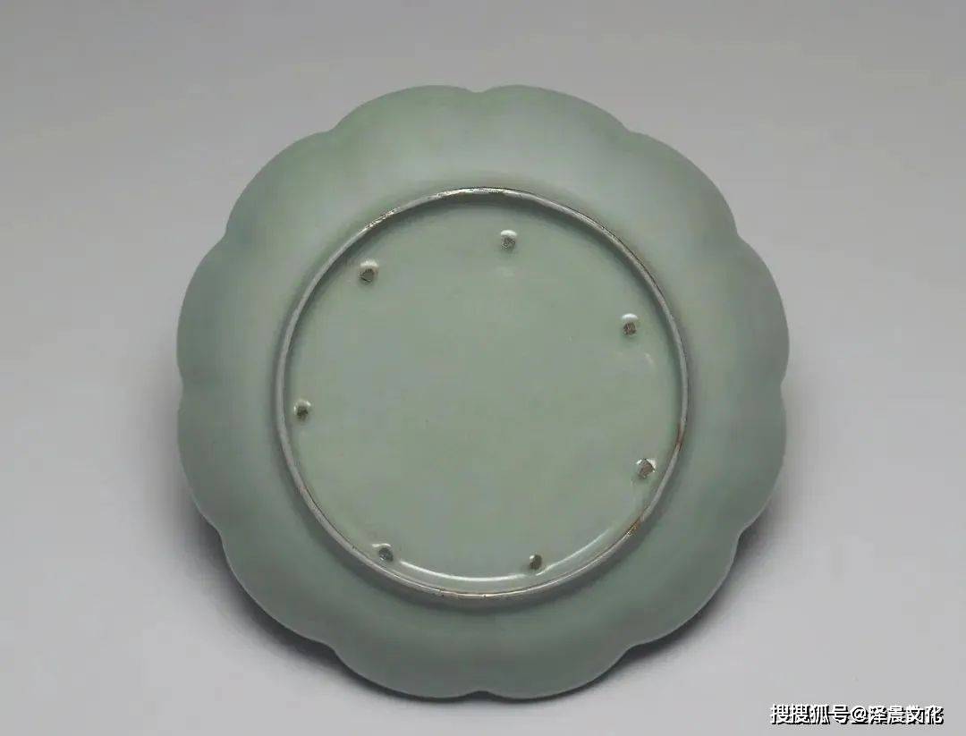 宋代冰裂纹瓷器真品图片特征和鉴赏方法_珠山八友收藏网