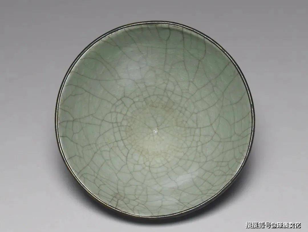宋代冰裂纹瓷器真品图片特征和鉴赏方法_珠山八友收藏网