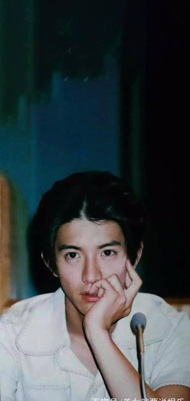 史上追星最大成就:木村拓哉穿罗志祥送的衣服,粉丝跪求追星教程_造型