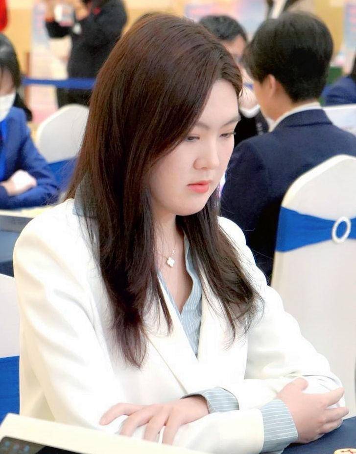 安华象棋讲解美女简介图片