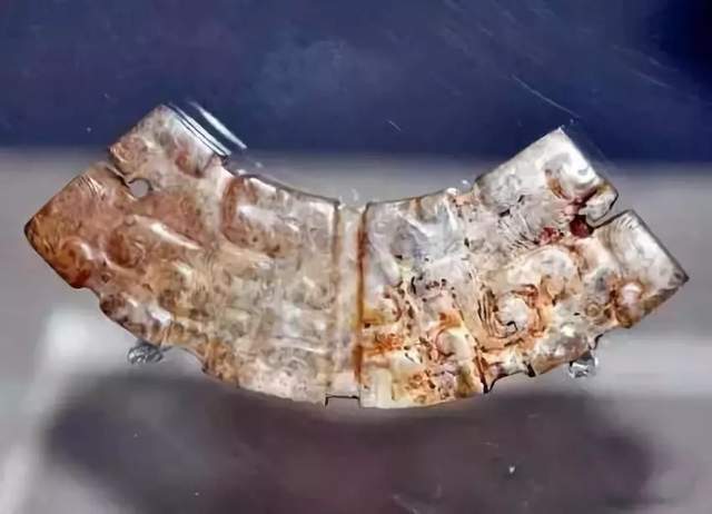 浅谈——鉴别古玉沁色_玉器_变化_颜色