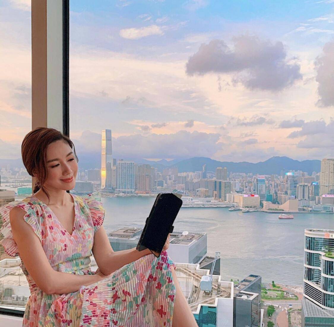 前花旦徐子珊近照曝光,低胸打扮状态胜过当年_网友_离开_演技